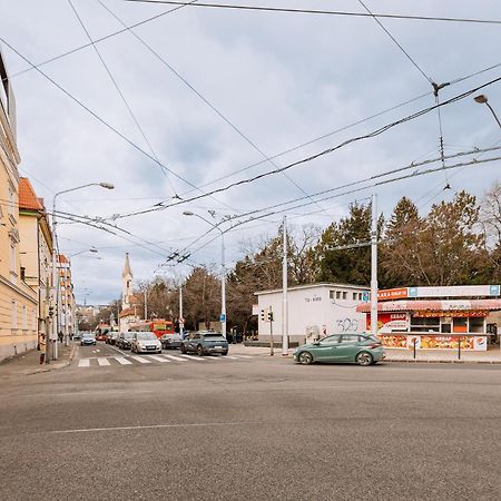 Skau 1 Old Town Family & Business Apartment Free Parking Bratislava Buitenkant foto
