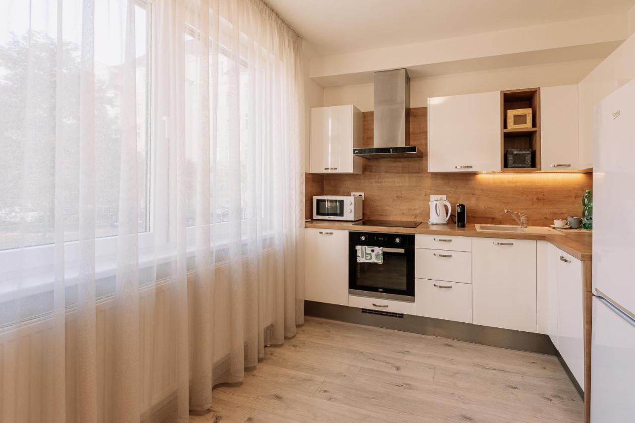 Skau 1 Old Town Family & Business Apartment Free Parking Bratislava Buitenkant foto